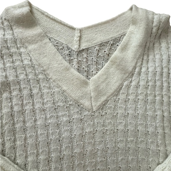 Sweater. - Picture 4 of 4